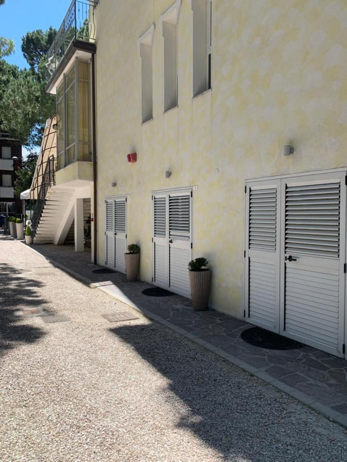 Hotel Augustus Milano Marittima Esterno foto