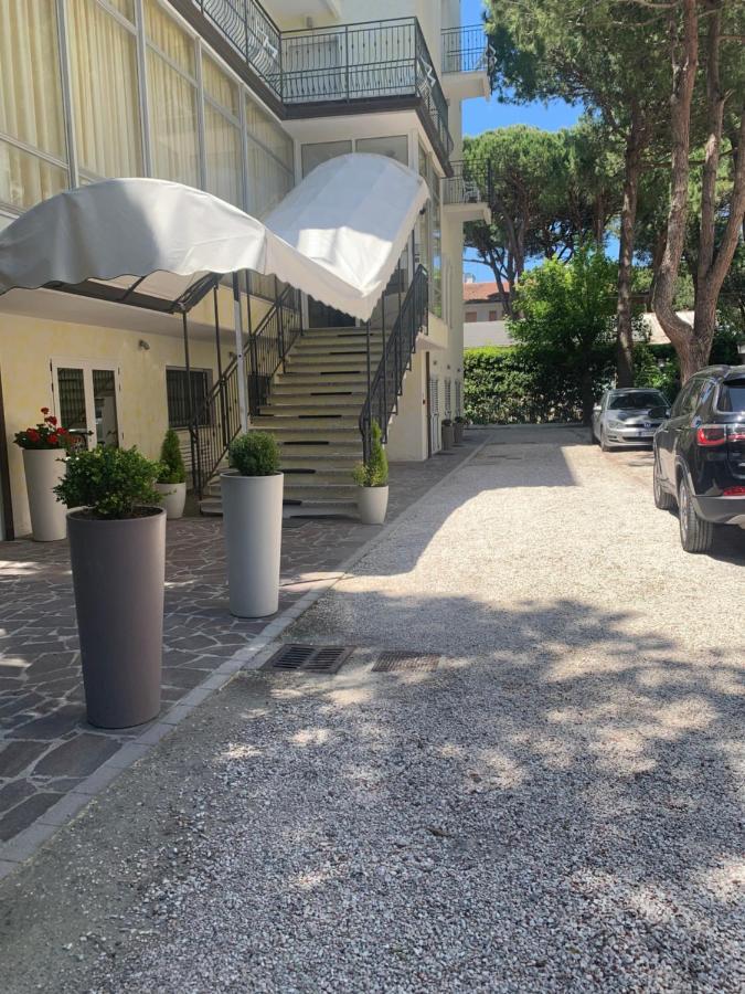 Hotel Augustus Milano Marittima Esterno foto