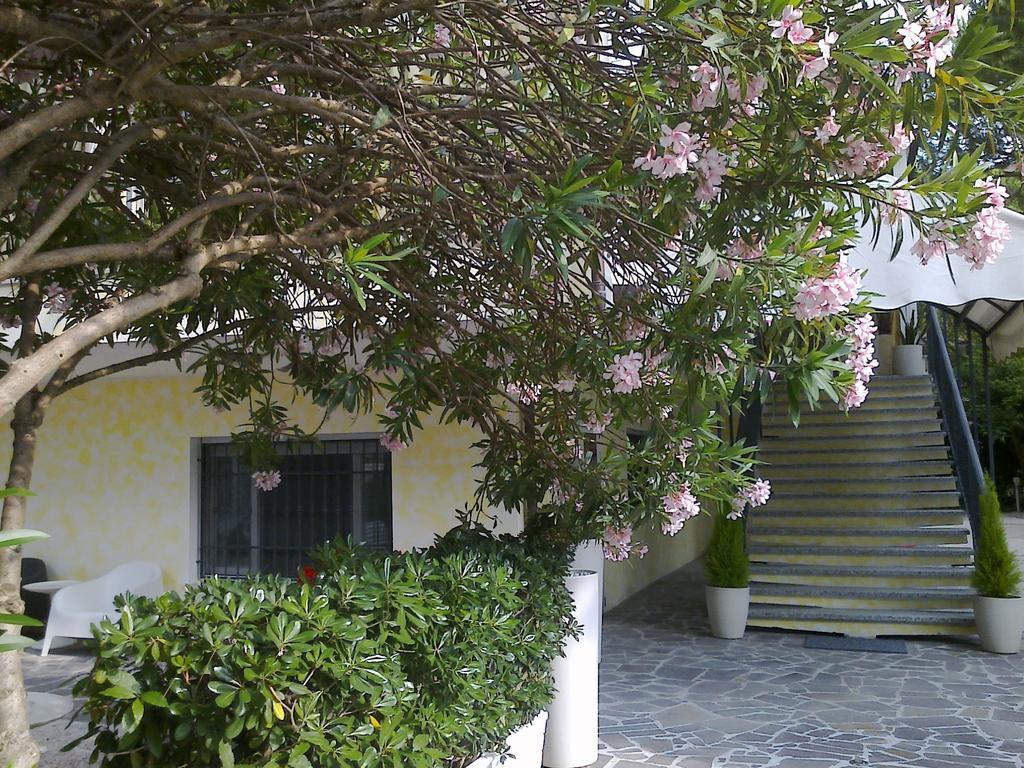 Hotel Augustus Milano Marittima Esterno foto