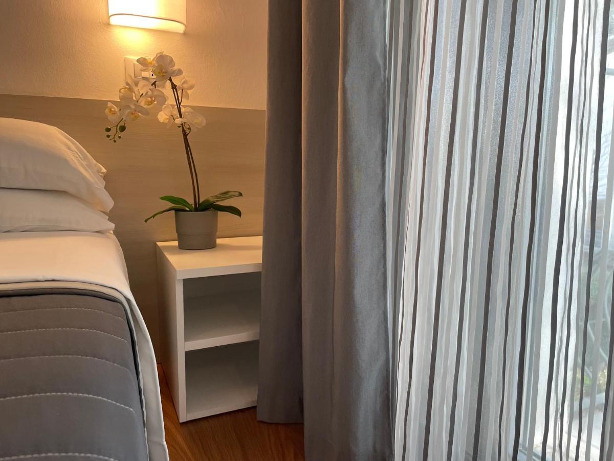Hotel Augustus Milano Marittima Esterno foto