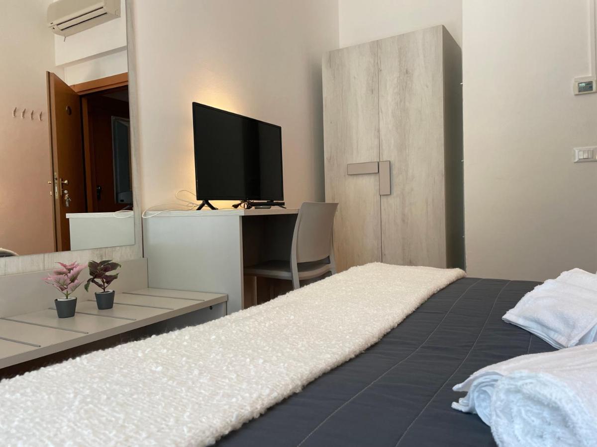Hotel Augustus Milano Marittima Esterno foto