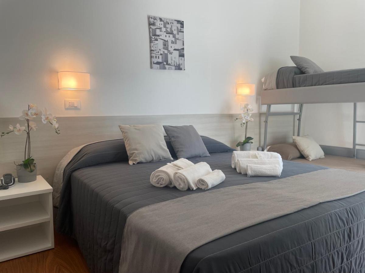 Hotel Augustus Milano Marittima Esterno foto