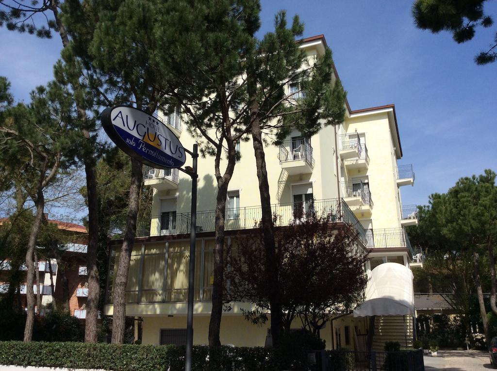 Hotel Augustus Milano Marittima Esterno foto