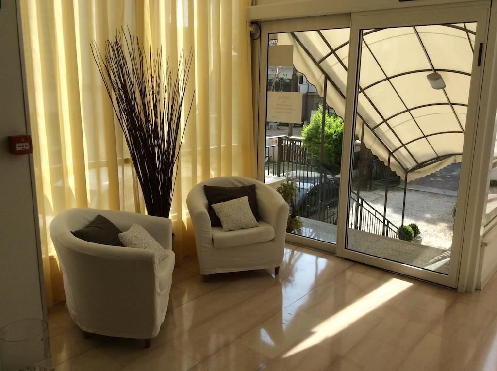 Hotel Augustus Milano Marittima Esterno foto