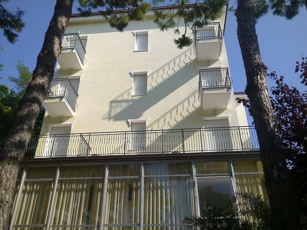 Hotel Augustus Milano Marittima Esterno foto