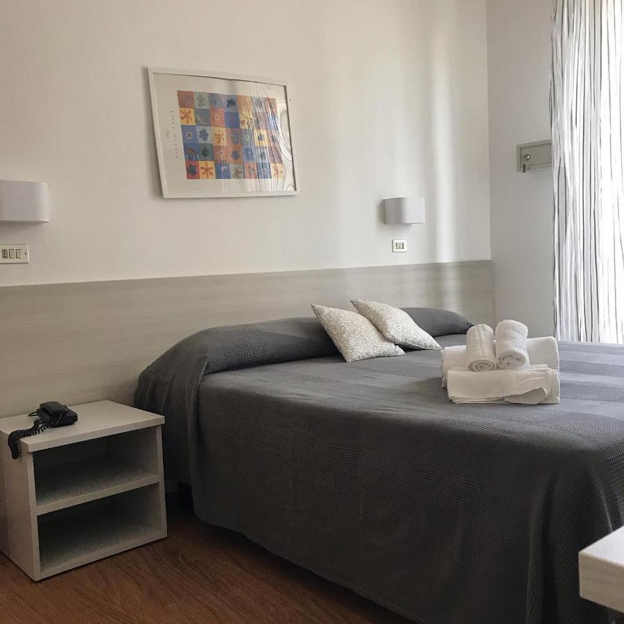 Hotel Augustus Milano Marittima Esterno foto
