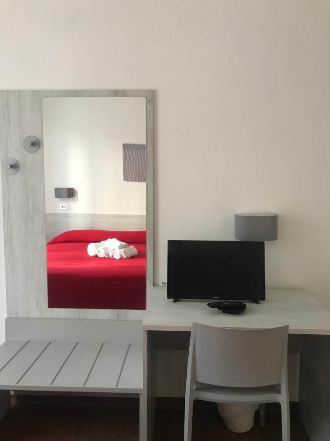 Hotel Augustus Milano Marittima Esterno foto